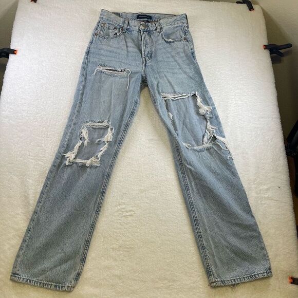 Aeropostale 90's Baggy Distressed Light Wash Jeans Size 6 Rigid Denim Hi Rise - Picture 1 of 12